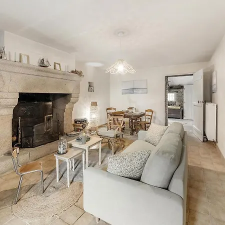 Lovely In Tremblay With Kitchen * Les Portes du Coglais